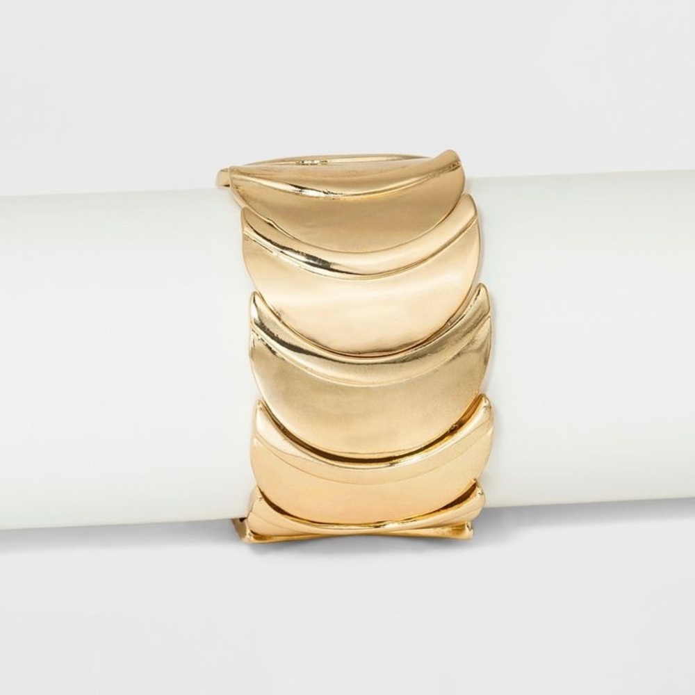 *5 FOR $25* NWT Crescent Gold Stretch Bracelet